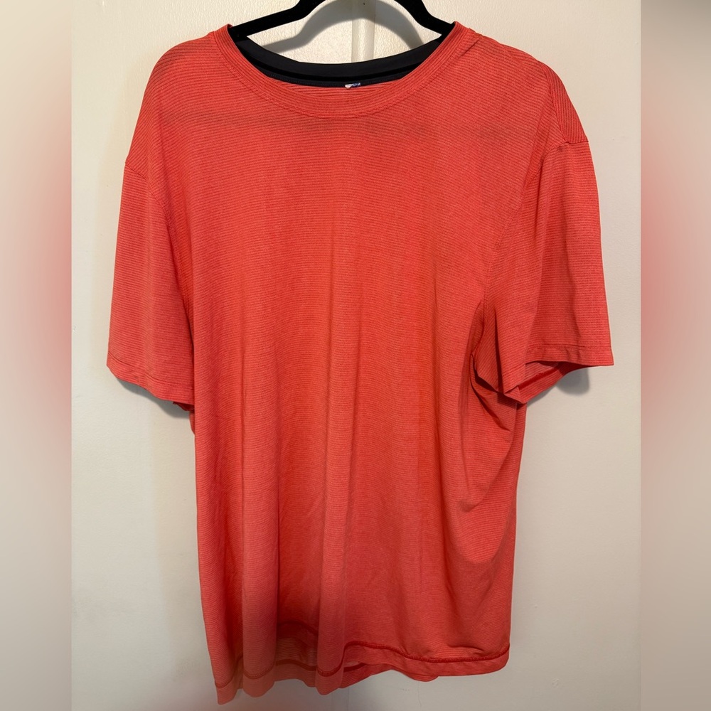 Lululemon men’s metal vent athletic T Shirt Orange